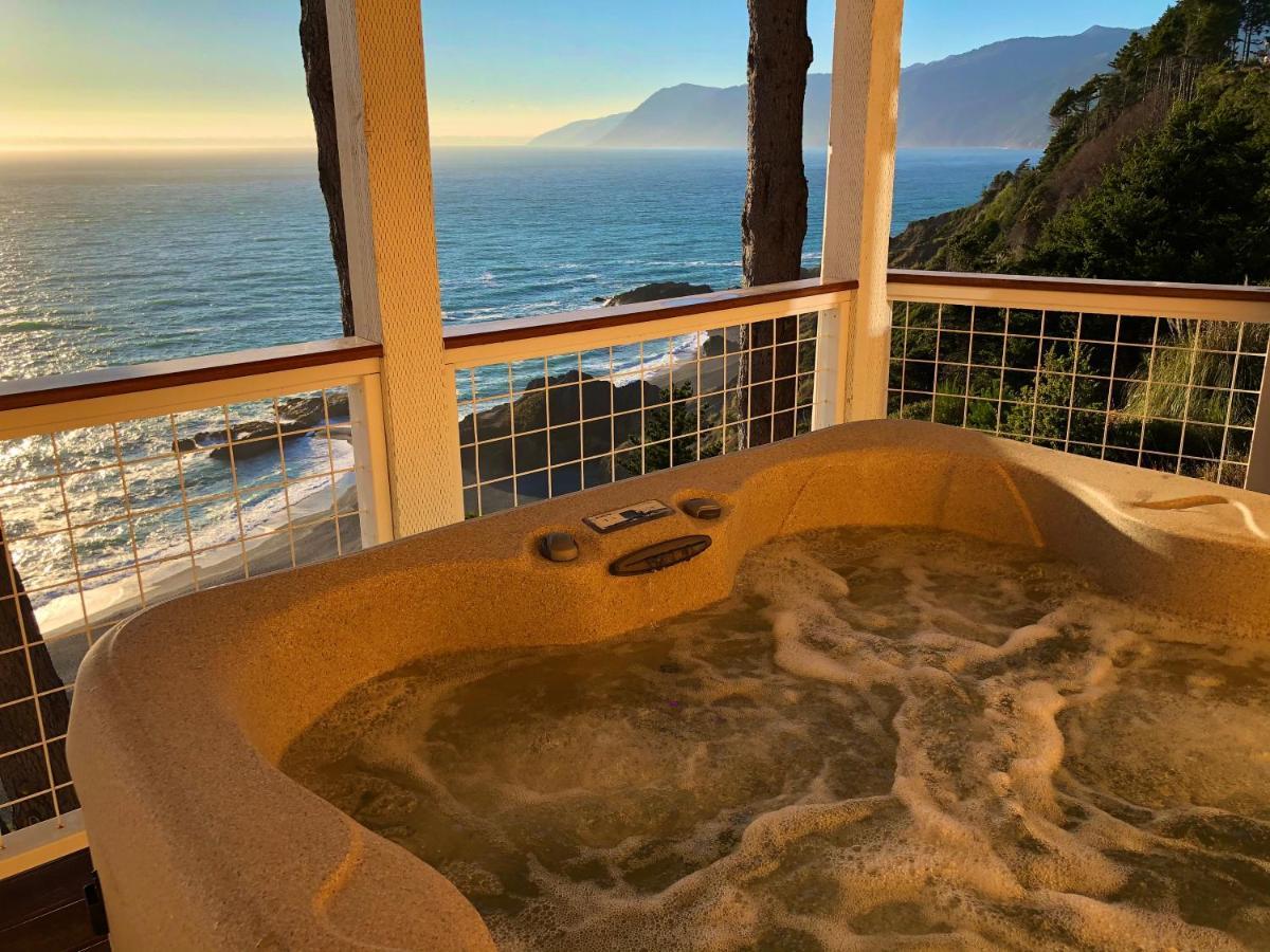 Amazing Oceanview 2 Bedroom Oceanfront! By Oceanviewhottubs Shelter Cove, Ca Tesla Ev Station المظهر الخارجي الصورة