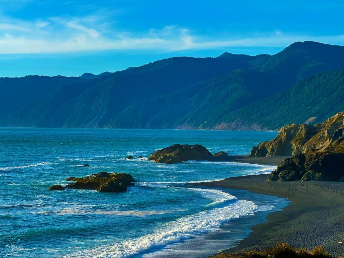 Amazing Oceanview 2 Bedroom Oceanfront! By Oceanviewhottubs Shelter Cove, Ca Tesla Ev Station المظهر الخارجي الصورة