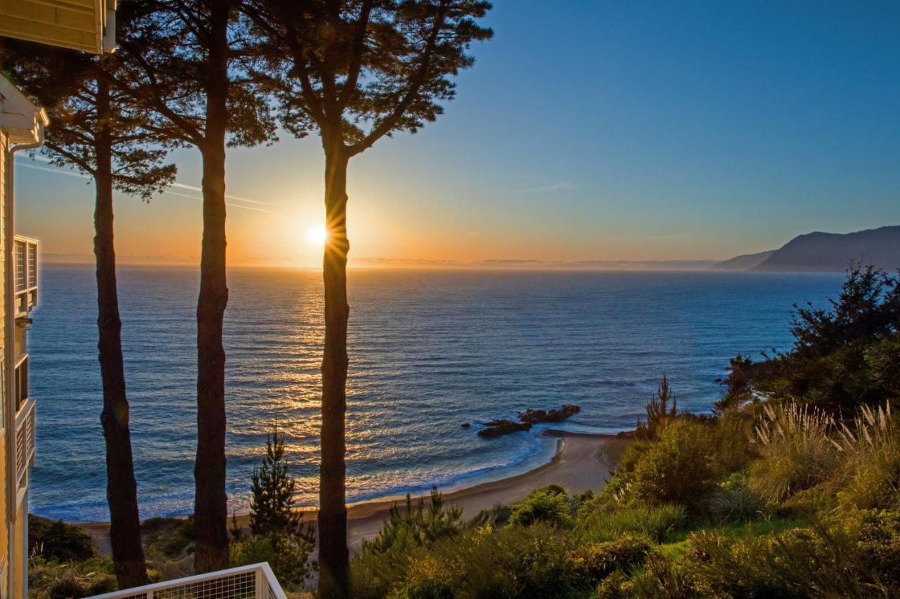 Amazing Oceanview 2 Bedroom Oceanfront! By Oceanviewhottubs Shelter Cove, Ca Tesla Ev Station المظهر الخارجي الصورة