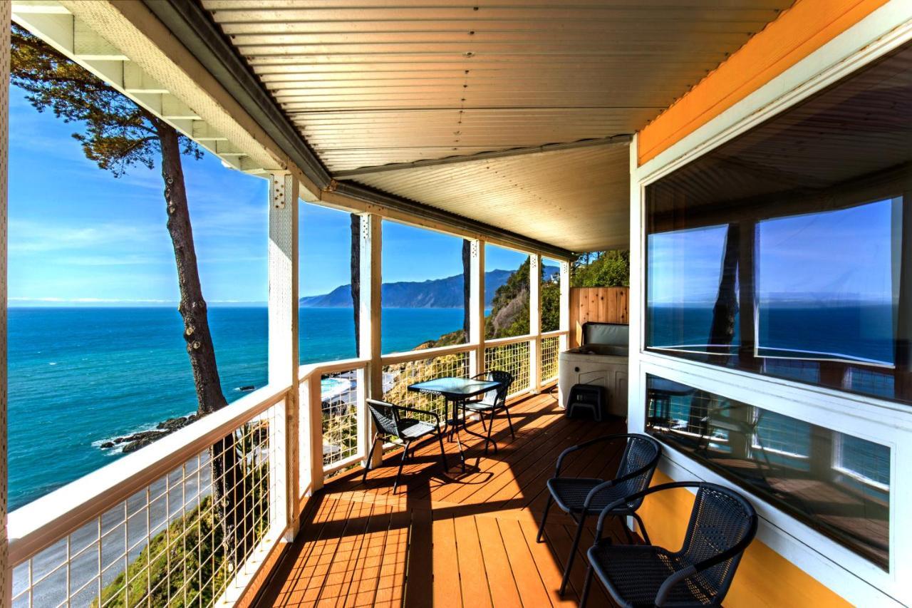 Amazing Oceanview 2 Bedroom Oceanfront! By Oceanviewhottubs Shelter Cove, Ca Tesla Ev Station المظهر الخارجي الصورة