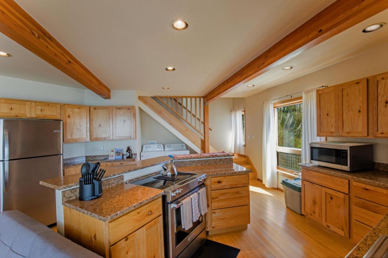 Amazing Oceanview 2 Bedroom Oceanfront! By Oceanviewhottubs Shelter Cove, Ca Tesla Ev Station المظهر الخارجي الصورة