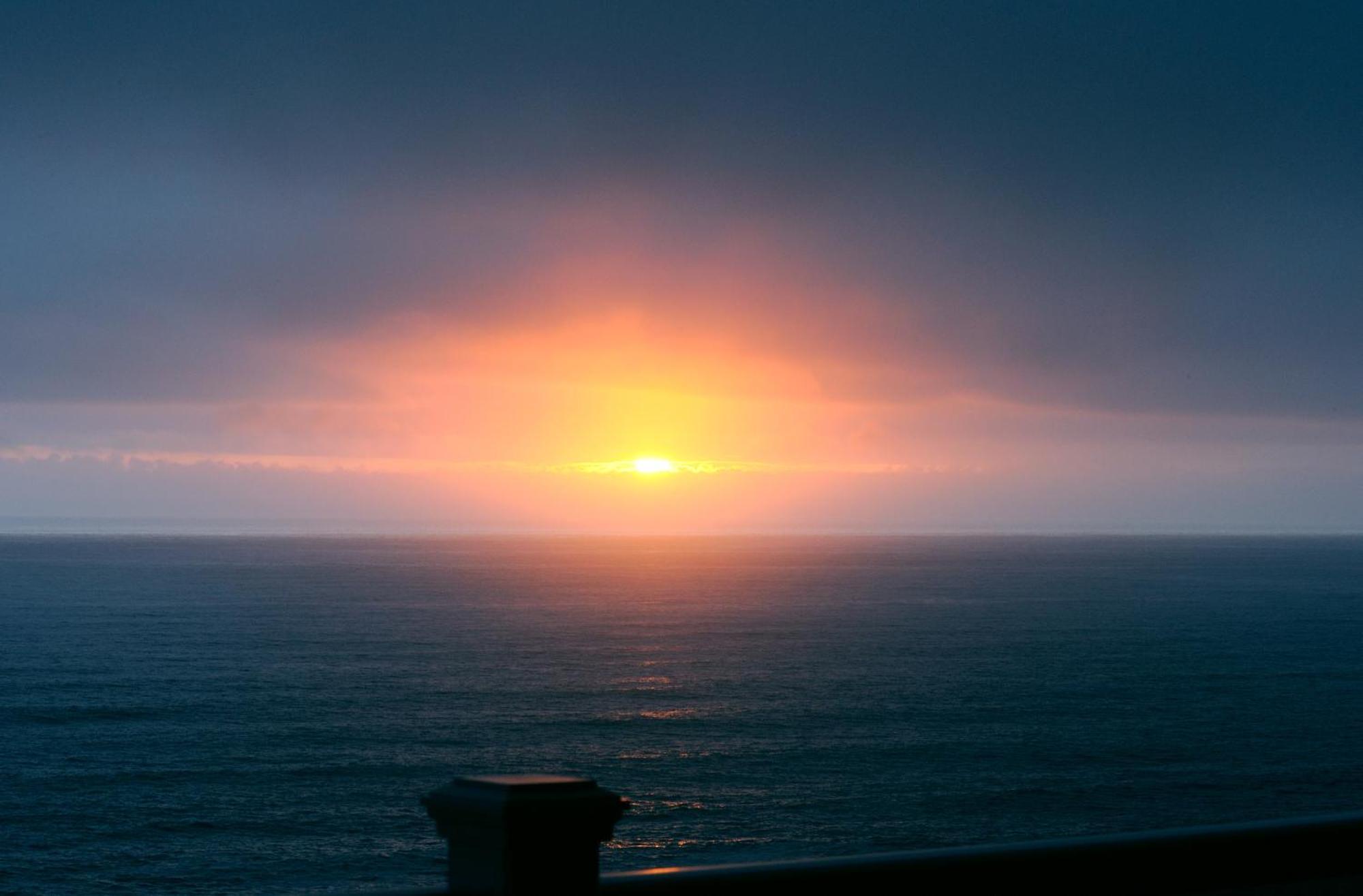 Amazing Oceanview 2 Bedroom Oceanfront! By Oceanviewhottubs Shelter Cove, Ca Tesla Ev Station المظهر الخارجي الصورة