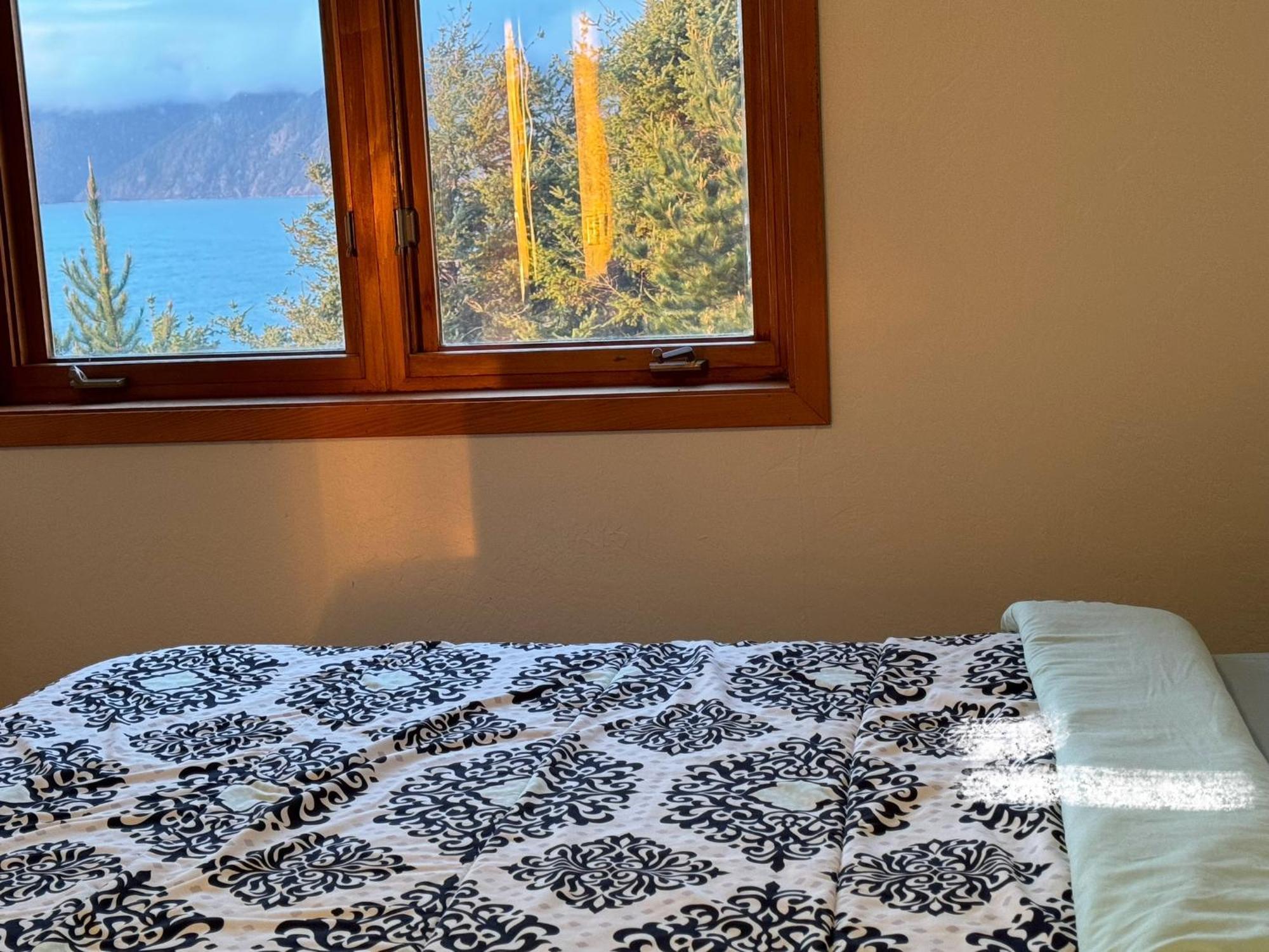 Amazing Oceanview 2 Bedroom Oceanfront! By Oceanviewhottubs Shelter Cove, Ca Tesla Ev Station المظهر الخارجي الصورة